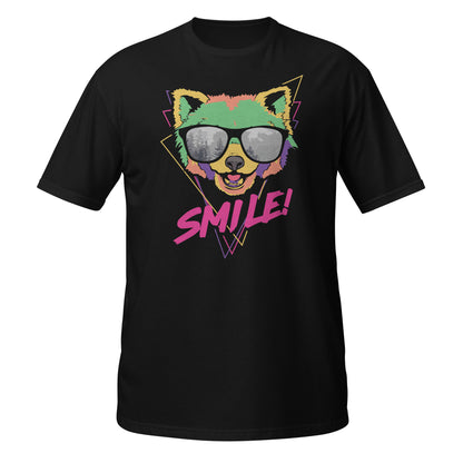 Camiseta gráfica retro de panda rojo "¡Sonríe!"