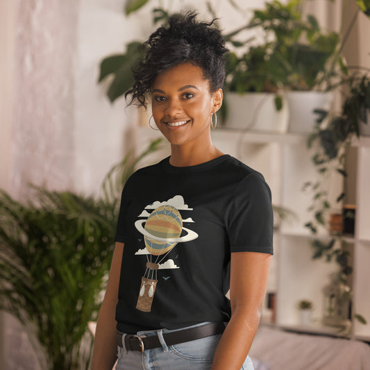 Camiseta gráfica de aventura en globo de Saturno