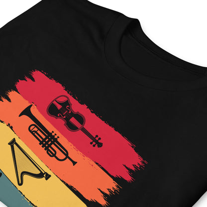 Armonía de instrumentos clásicos: camiseta de violín, trompeta, arpa y gramófono