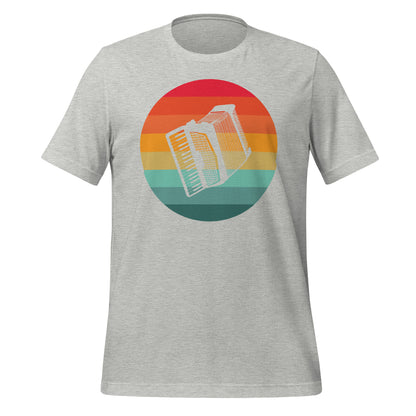 Camiseta con serenata de acordeón al atardecer